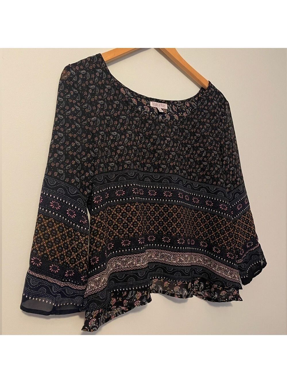 Patrons of Peace Women’s Blouse Medium